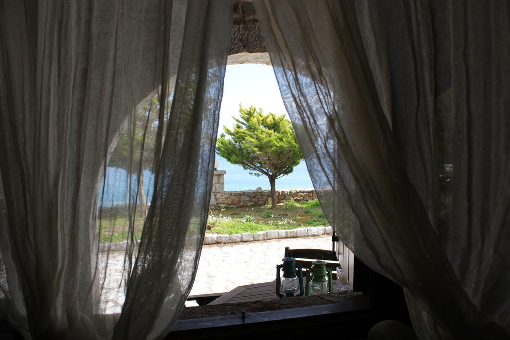 Lalloudes Seaside Accommodation Exo Nimfion Chambre photo