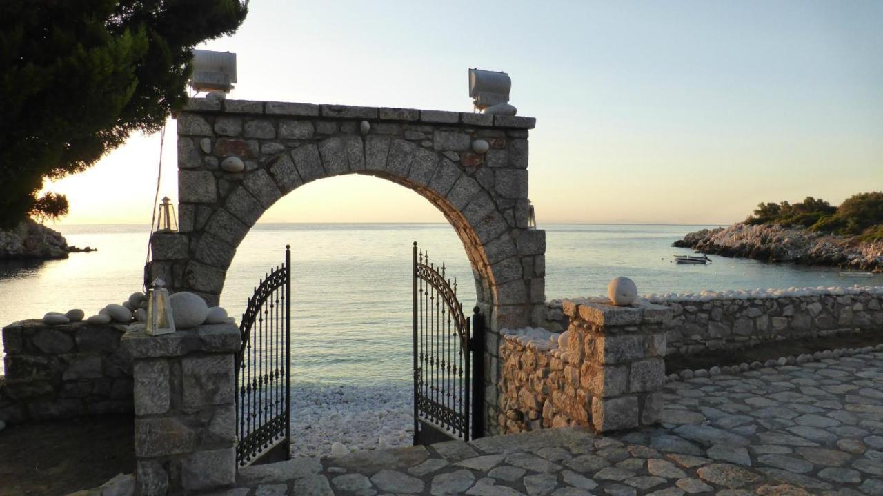 Lalloudes Seaside Accommodation Exo Nimfion Extérieur photo