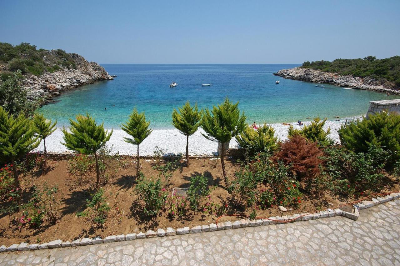 Lalloudes Seaside Accommodation Exo Nimfion Extérieur photo